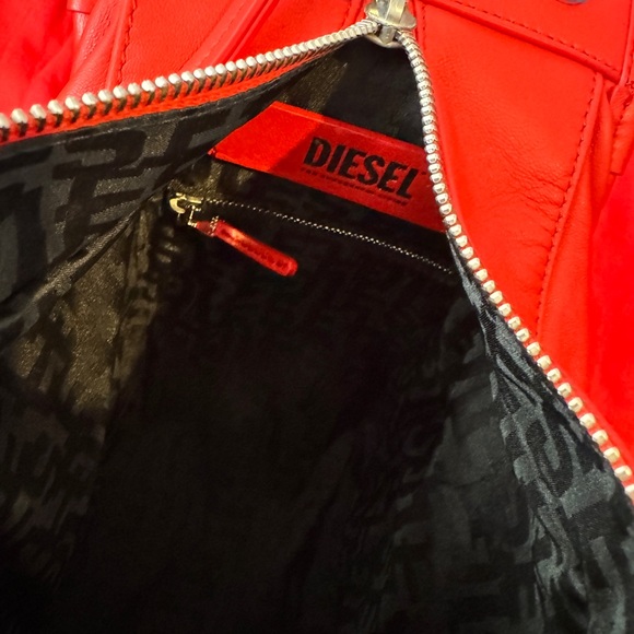 Diesel - Picture 8 of 12